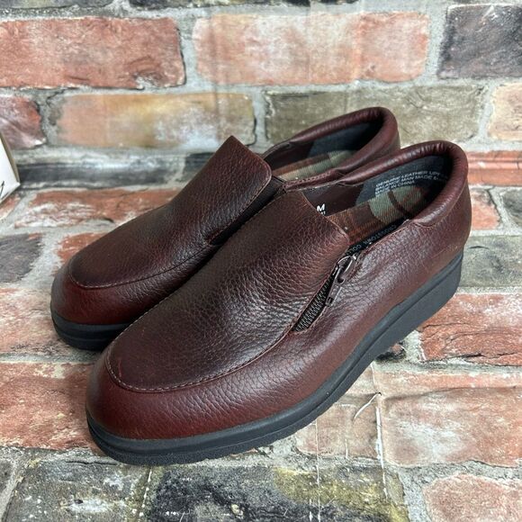 5 for $25đ„Caressa CrosstownâCollection Slip OnâBrown Leather Loafer Size 8- New - Picture 1 of 11